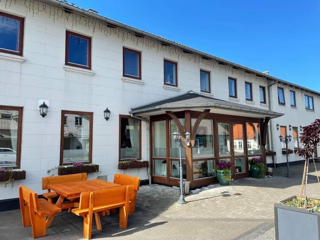 Sdr. Omme Kro&Hotel Bagian luar foto
