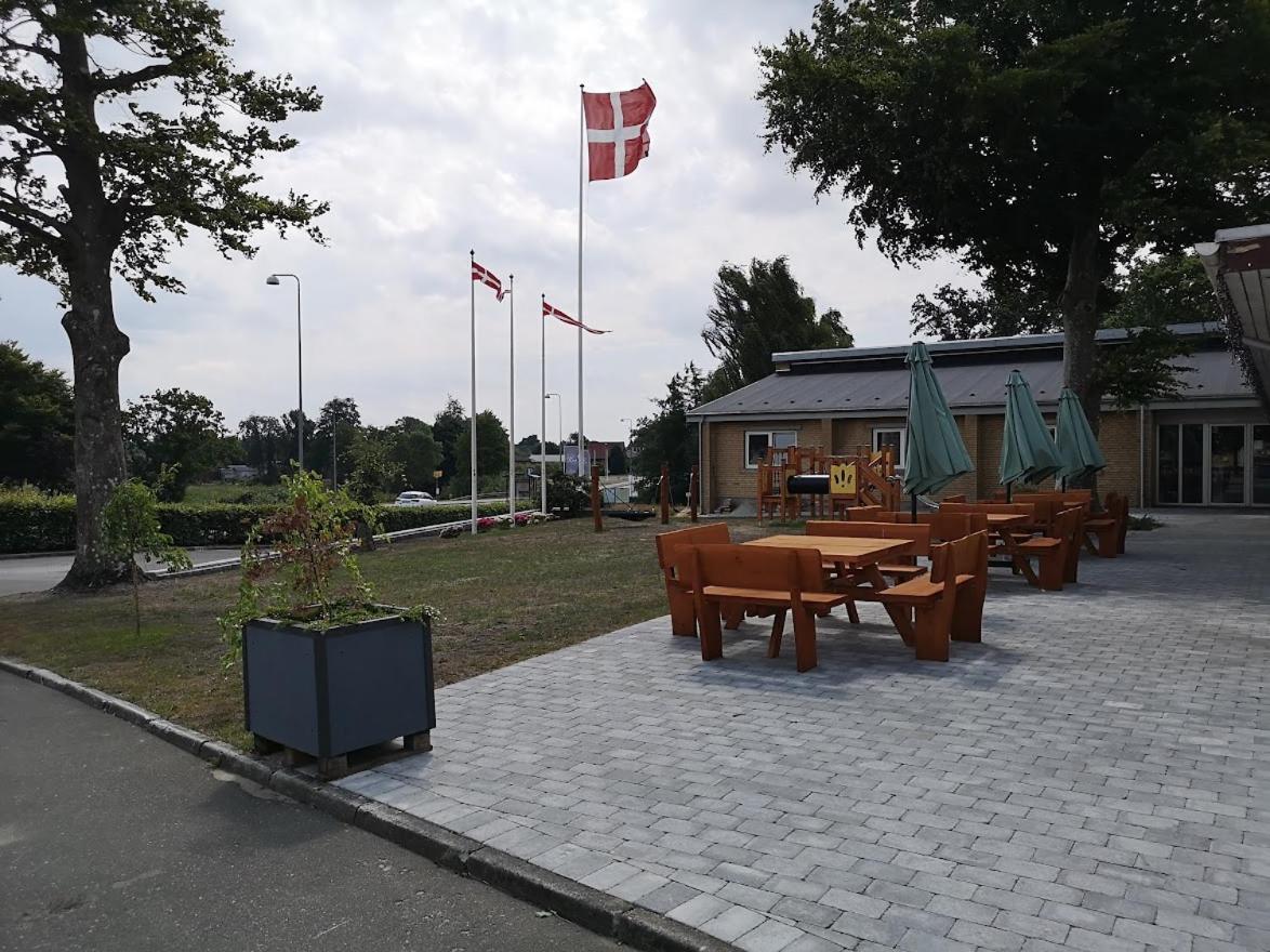 Sdr. Omme Kro&Hotel Bagian luar foto