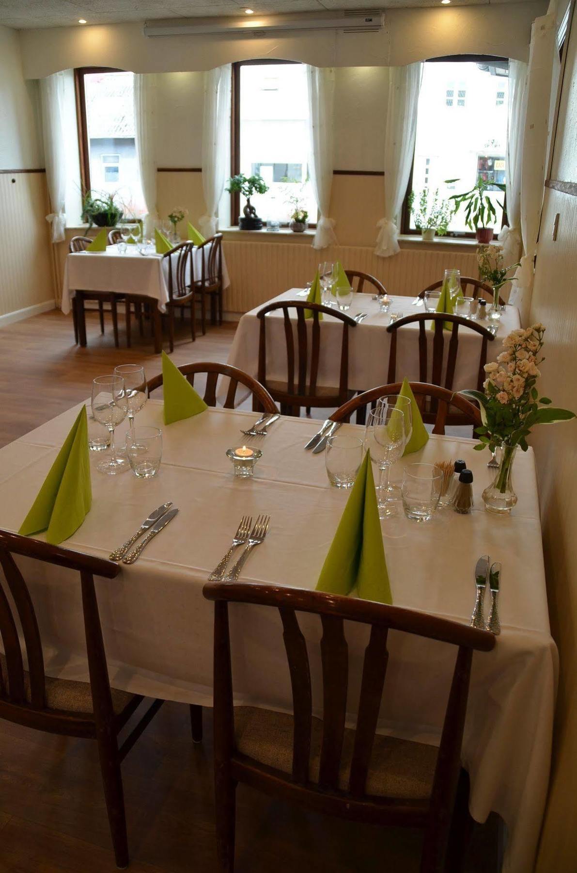 Sdr. Omme Kro&Hotel Bagian luar foto