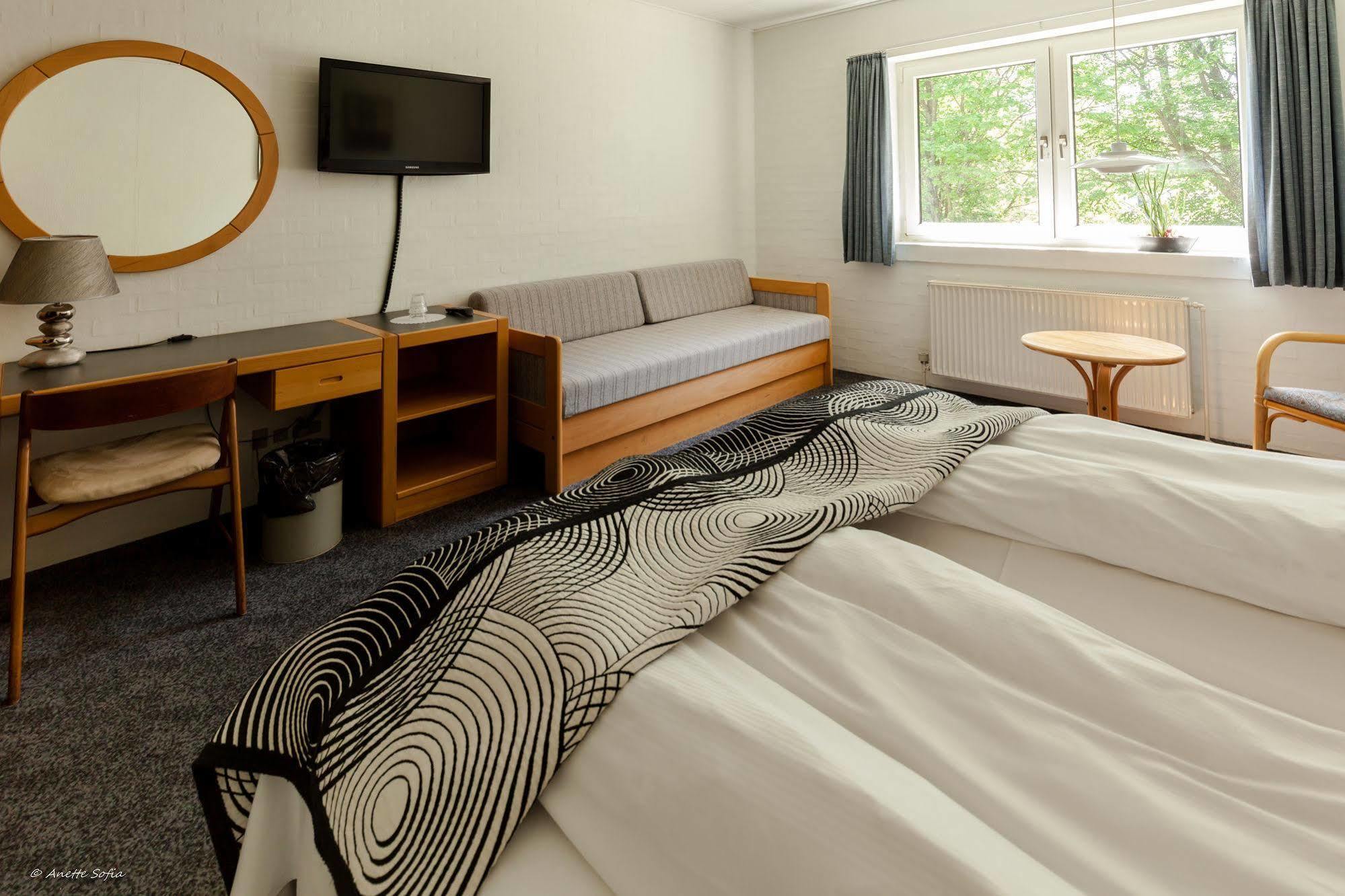 Sdr. Omme Kro&Hotel Bagian luar foto