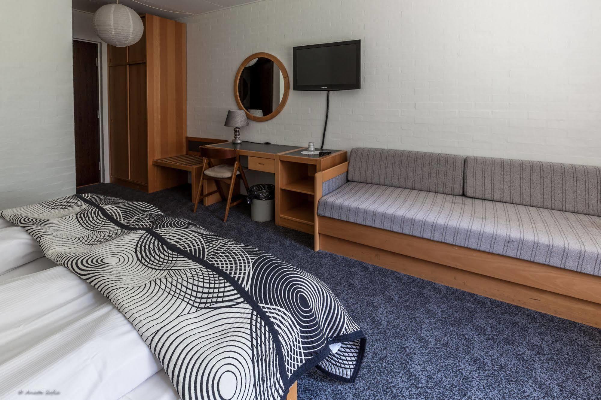 Sdr. Omme Kro&Hotel Bagian luar foto