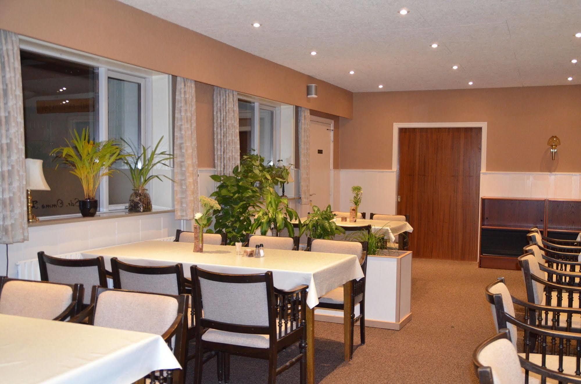 Sdr. Omme Kro&Hotel Bagian luar foto